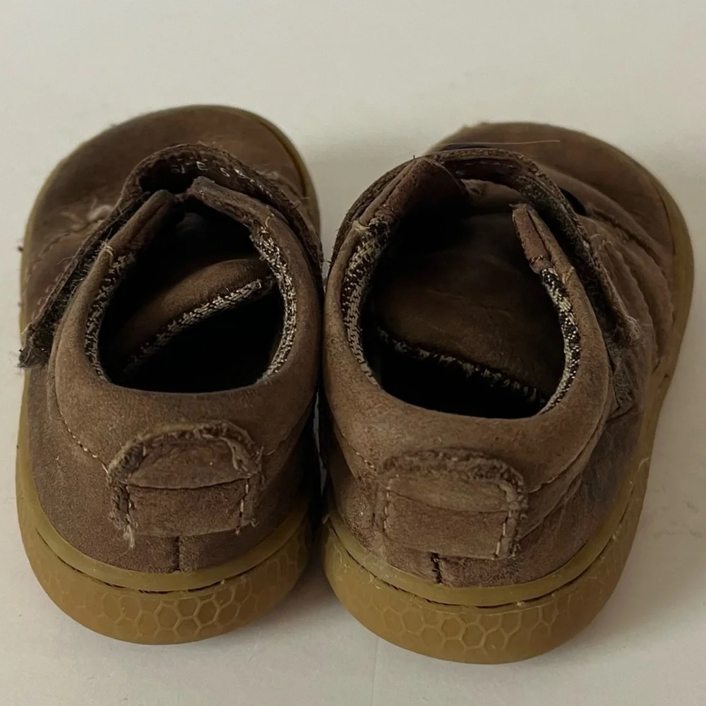 Livie & Luca Brown Leather Slip On Boy’s Dress Shoes Size 5